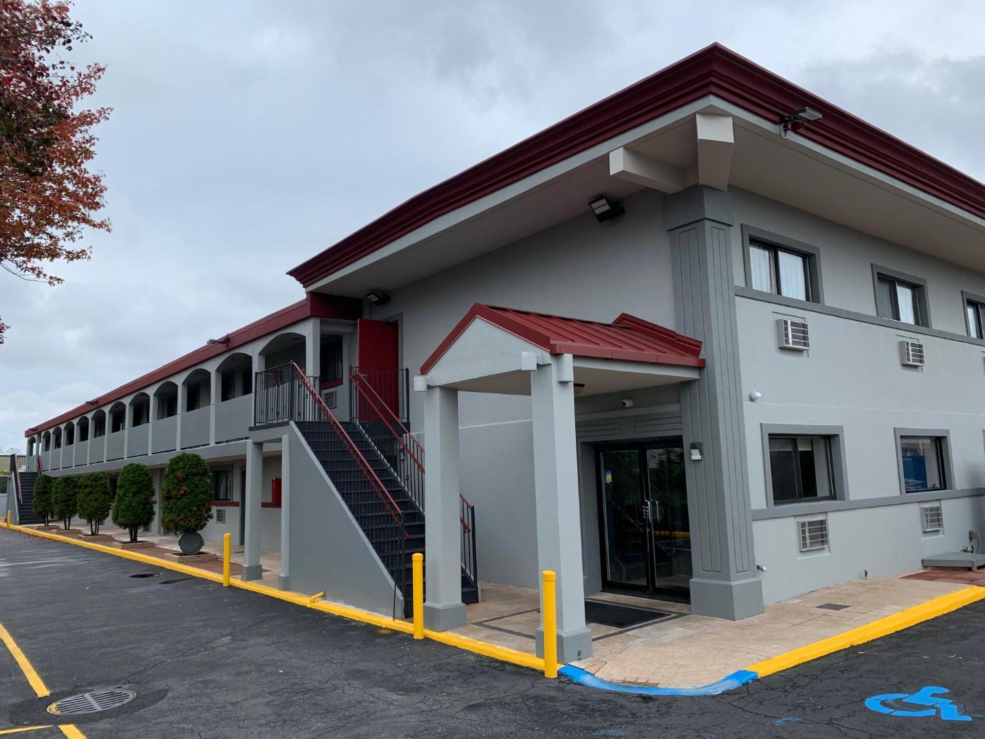 Red Roof Inn Copiague Luaran gambar